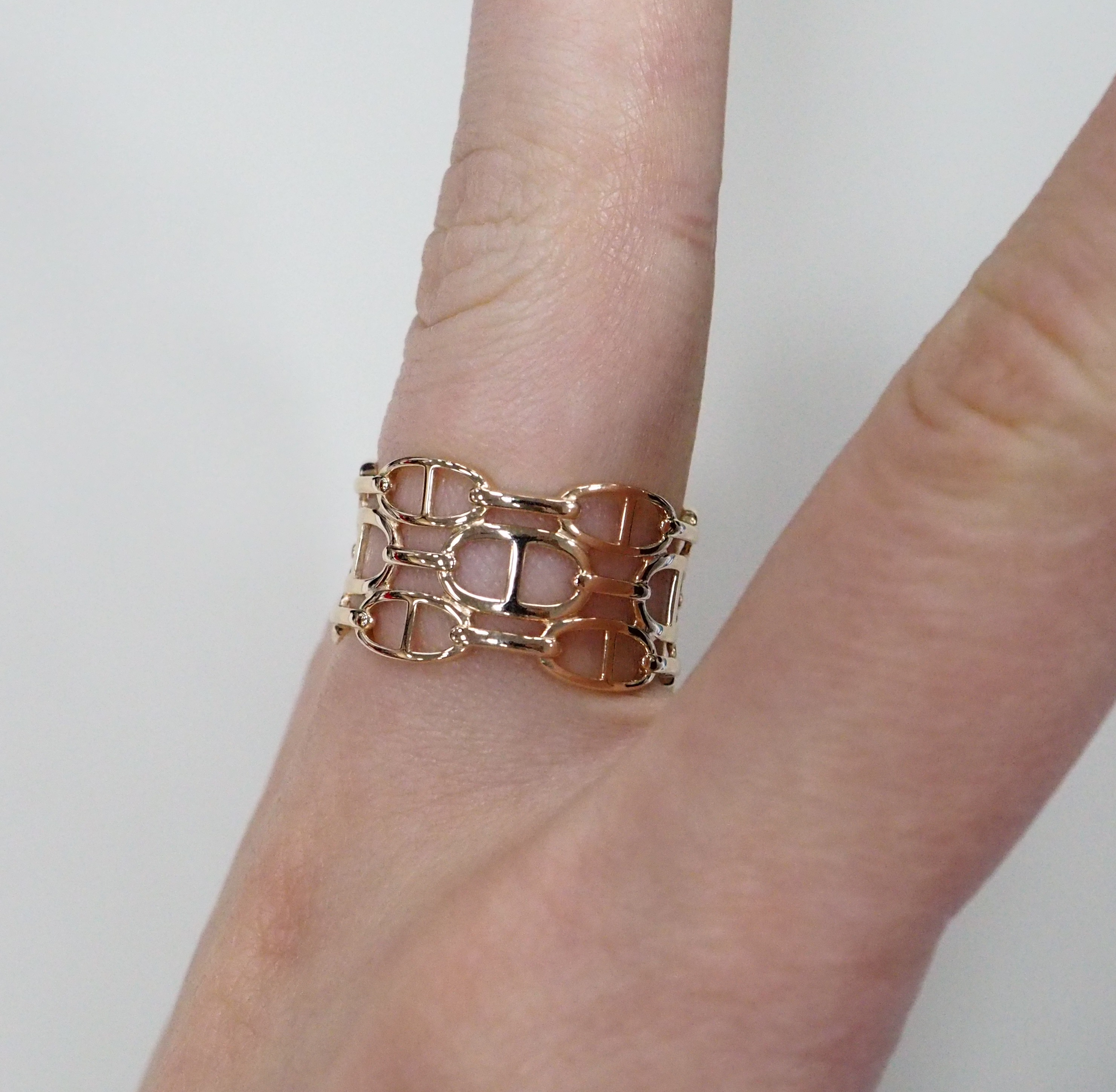 Кольцо из золота